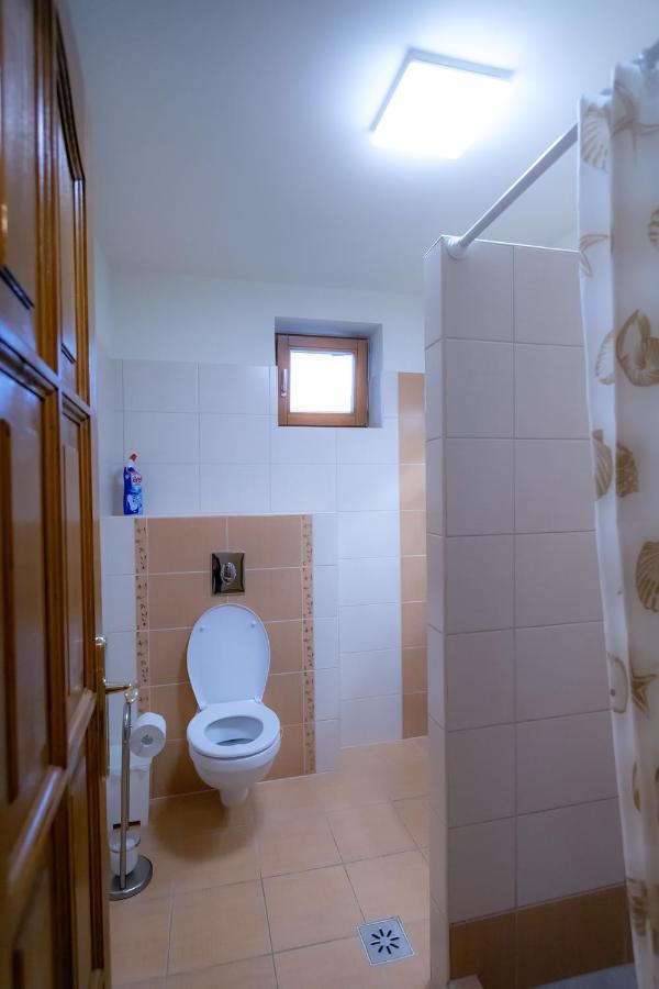 Ozkut Apartmanhaz Olmod Экстерьер фото