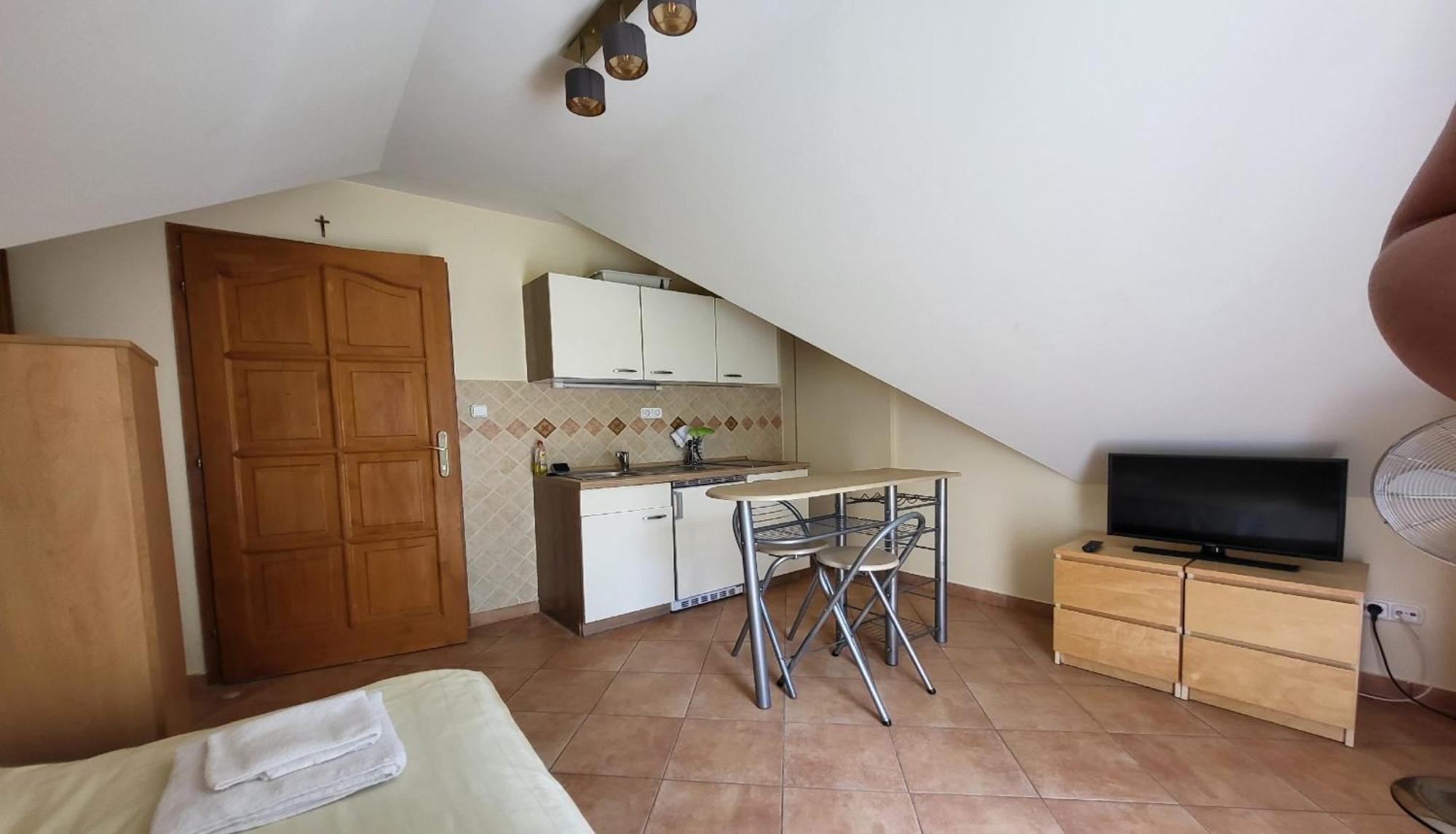 Ozkut Apartmanhaz Olmod Экстерьер фото